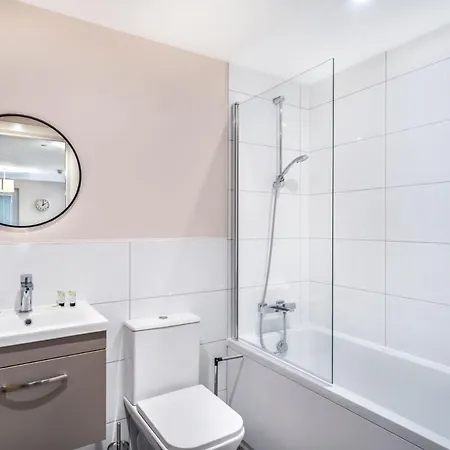 Modern & Spacious 2 Bed Apartment In Manchester Exterior photo