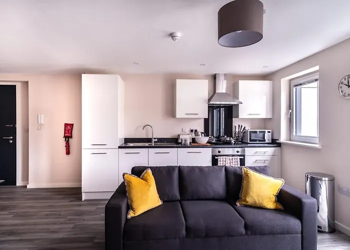 Modern & Spacious 2 Bed Apartment In Manchester