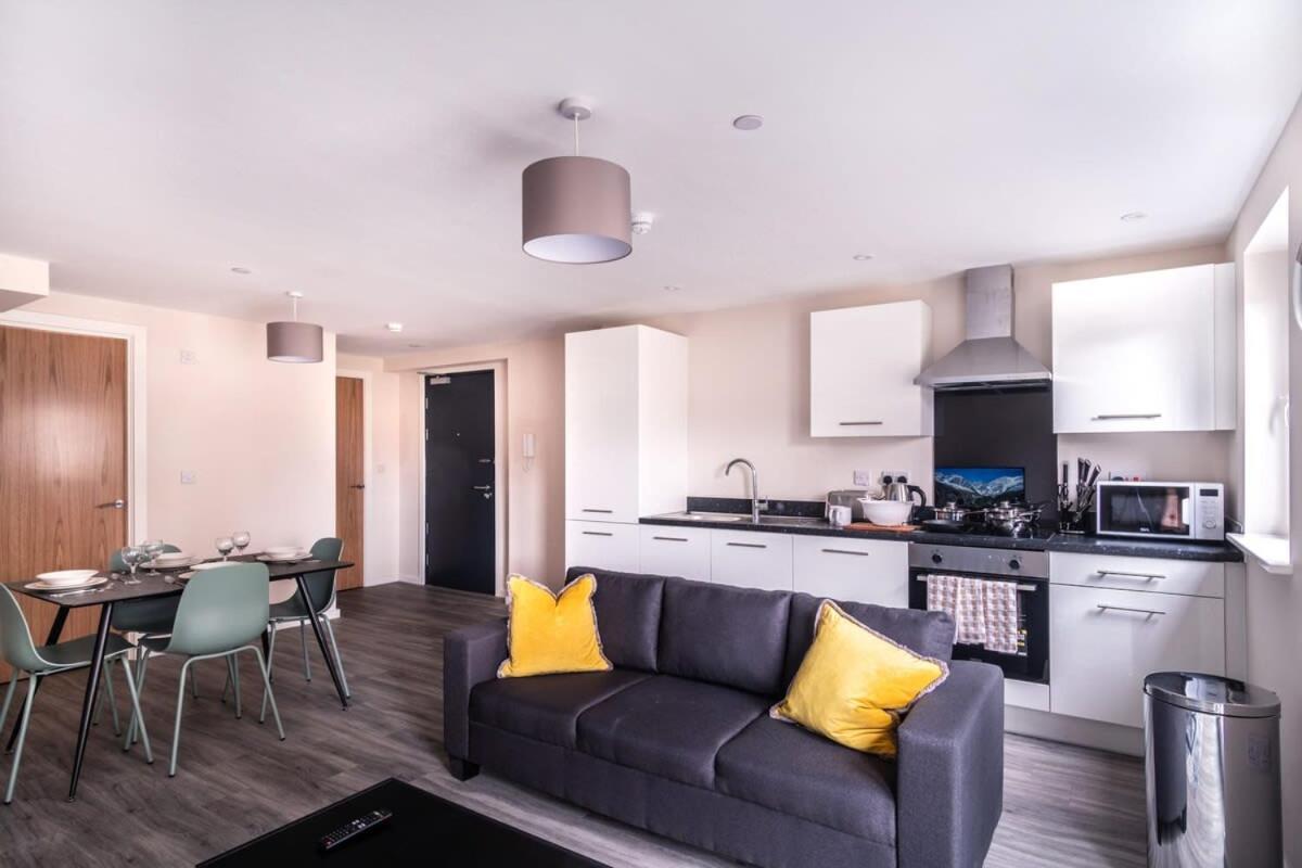 Apartment Modern & Spacious 2 Bed In Manchester